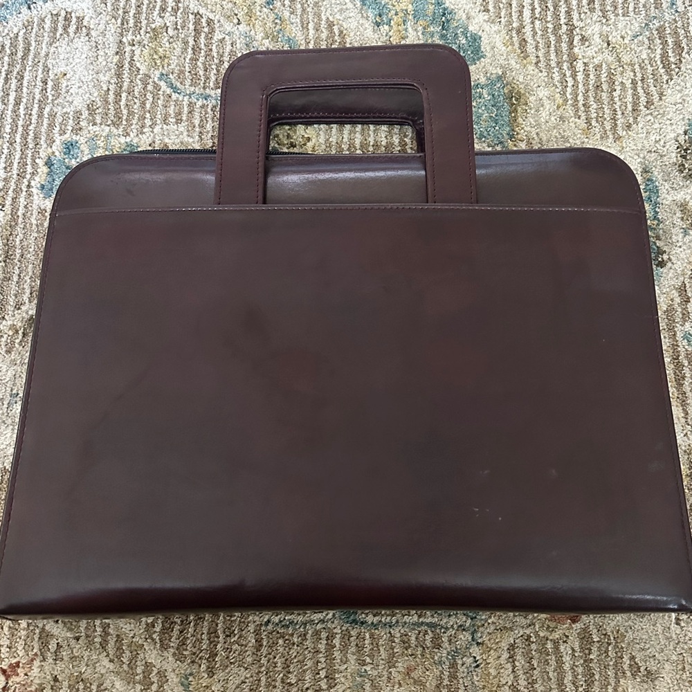 Vegan Leather Retractable Handles Briefcase Portfolio. Never used. Dark Brown